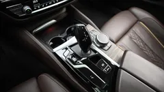 2022 BMW 5-Series 530i xDrive Luxury — фото 9
