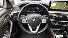 2022 BMW 5-Series 530i xDrive Luxury — фото 17
