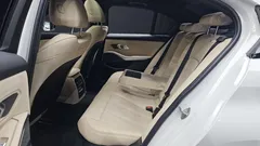 2024 BMW 3-Series 320i M Sport — фото 15