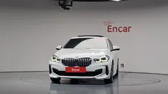 2023 BMW 1-Series 120i M Sports — фото 3
