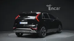 2022 Kia Niro Signature — фото 2