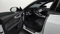 2022 Audi Q8 55 TFSI Quattro Premium — фото 10