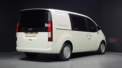 2022 Hyundai Staria Cargo 5-Seater — фото 2