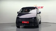 2022 Hyundai Staria Lounge 9-Seater — фото 3