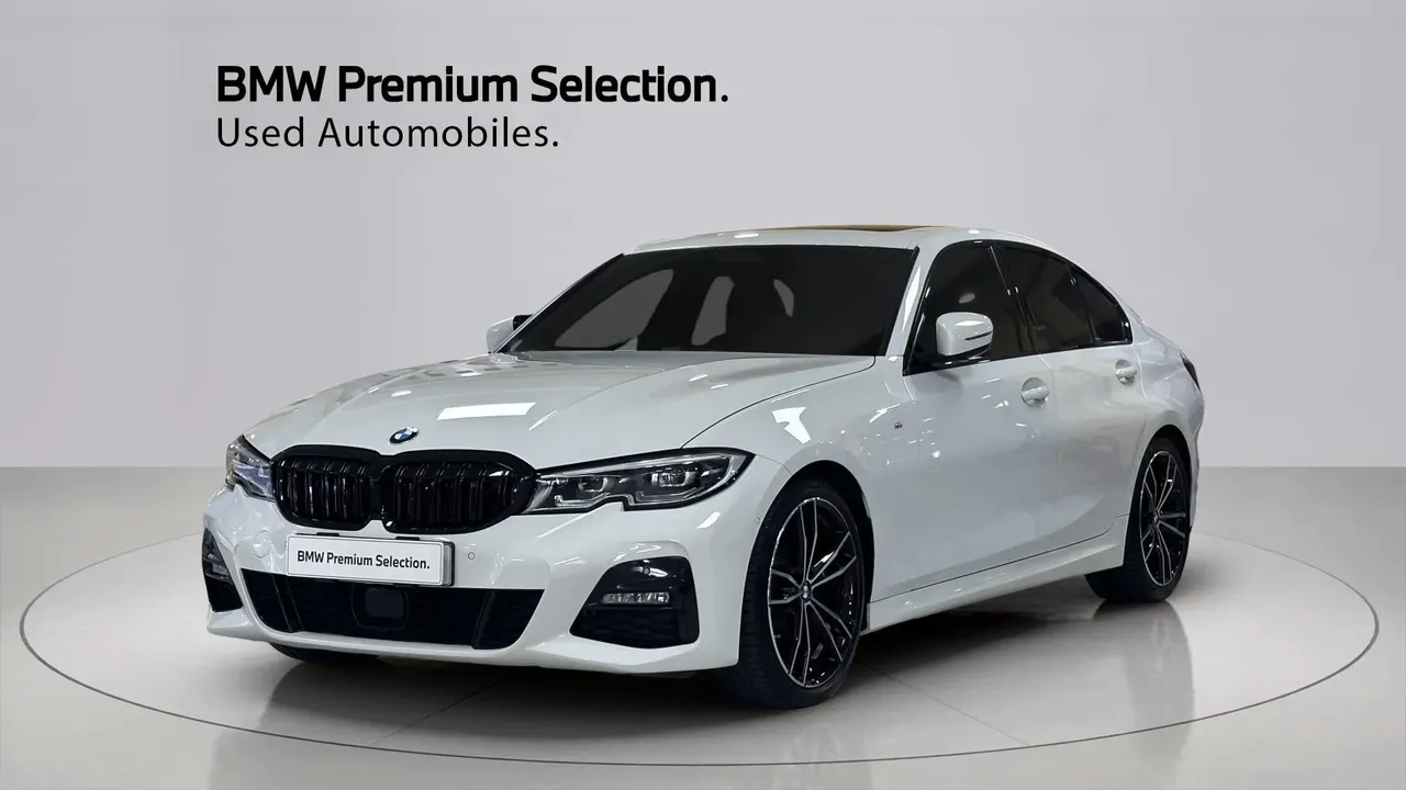 2022 BMW 3-Series 320i M Sport