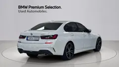 2022 BMW 3-Series 320i M Sport — фото 2