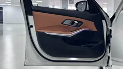 2022 BMW 3-Series 320i M Sport — фото 17