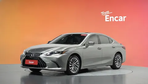 2023 Lexus ES Executive