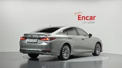 2023 Lexus ES Executive — фото 2