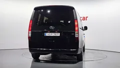 2022 Hyundai Staria 4WD Tourer 9-Seater — фото 4