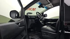 2022 Hyundai Staria 4WD Tourer 9-Seater — фото 10