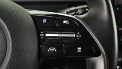 2022 Hyundai Staria 4WD Tourer 9-Seater — фото 18
