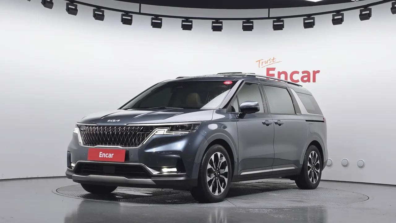 2023 Kia Carnival Gasoline 7-Seater Outdoor