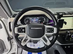 2023 Land Rover Defender 110 D250 SE — фото 15