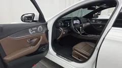 2022 Mercedes-Benz E-Class E350 4MATIC Avantgarde — фото 10