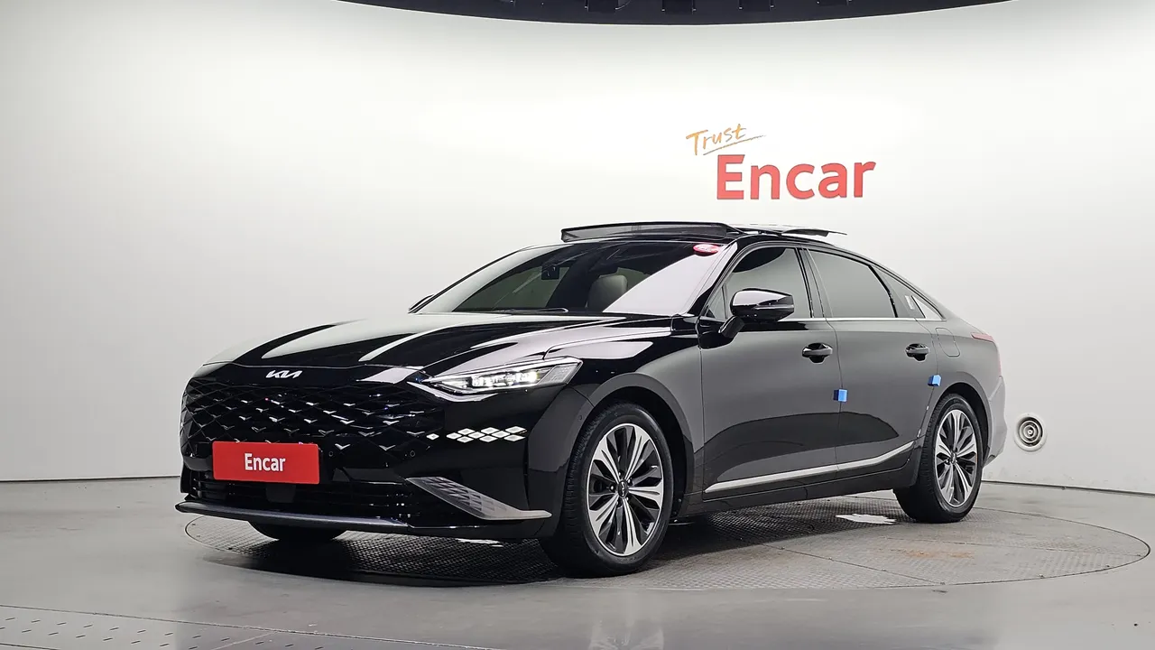 2023 Kia K8 Signature