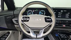 2023 Kia K8 Signature — фото 13