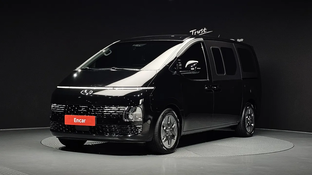 2023 Hyundai Staria Tourer 9-Seater