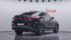 2022 BMW X6 xDrive40i M Sport — фото 2