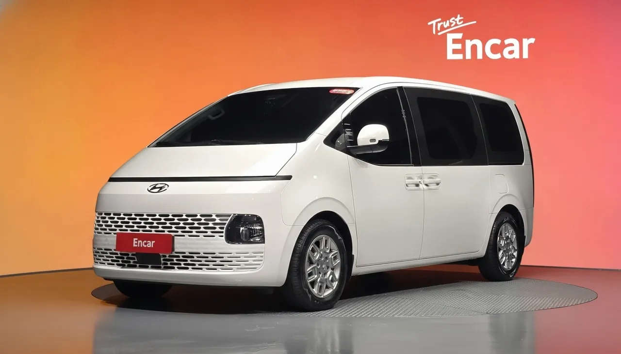 2022 Hyundai Staria Tourer 11-Seater