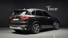 2022 BMW X5 xDrive 45e xLine — фото 2