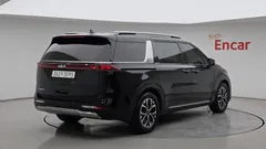2023 Kia Carnival Diesel 9-Seater Noblesse — фото 2