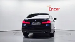 2023 BMW 5-Series 530e M Sport — фото 4