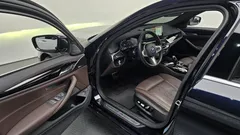 2023 BMW 5-Series 530e M Sport — фото 11