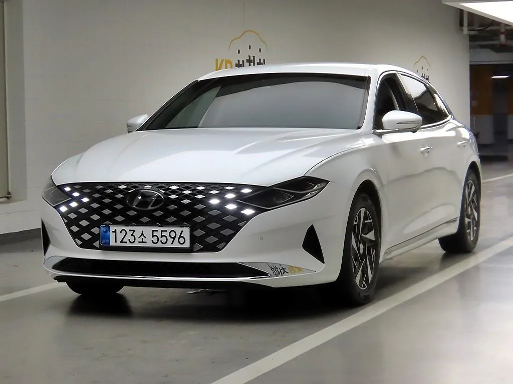 2023 Hyundai Grandeur Le Blanc