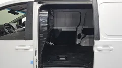 2022 Hyundai Staria Cargo 3-Seater — фото 12