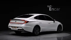 2023 Hyundai Sonata Premium Plus — фото 2