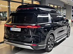 2023 Kia Carnival Gasoline 7-Seater Hi-Limousine — фото 4