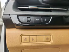 2023 Kia Carnival Gasoline 9-Seater Prestige — фото 6