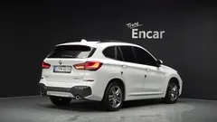 2022 BMW X1 xDrive 20i M Sport — фото 2