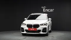 2022 BMW X1 xDrive 20i M Sport — фото 3