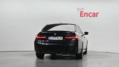 2023 BMW 3-Series 320i M Sport — фото 4
