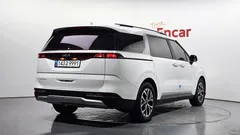 2023 Kia Carnival Diesel 9-Seater Prestige — фото 2