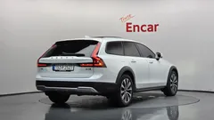 2023 Volvo V90 B5 Ultimate AWD — фото 2