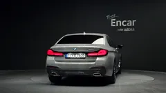 2022 BMW 5-Series 520i M Sport — фото 4