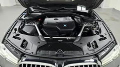 2022 BMW 5-Series 520i M Sport — фото 6