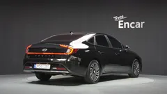 2023 Hyundai Sonata Premium Plus — фото 2