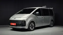 2023 Hyundai Staria 4WD Lounge 9-Seater — фото 1