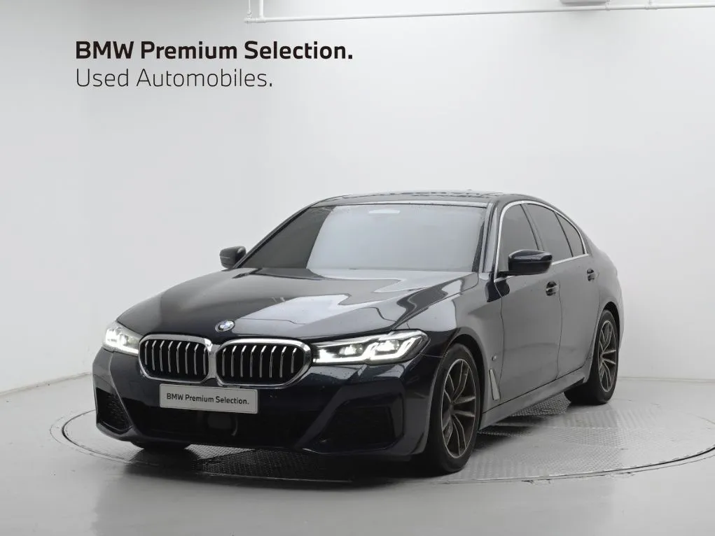 2023 BMW 5-Series 520i M Sport