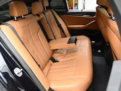 2023 BMW 5-Series 520i M Sport — фото 16