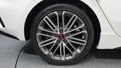 2022 Kia K3 1.6 Turbo GT 5Door — фото 5