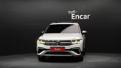 2023 Volkswagen Tiguan 2.0 TSI Prestige — фото 3