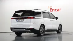 2023 Kia Carnival Diesel 9-Seater Prestige — фото 2