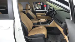 2023 Kia Carnival Diesel 9-Seater Prestige — фото 11