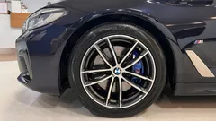 2023 BMW 5-Series 520i M Sport — фото 5