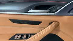 2023 BMW 5-Series 520i M Sport — фото 19